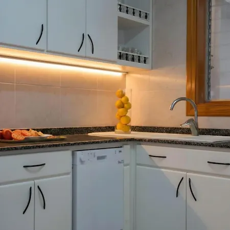 Harmony Seafront 365 By Ventet * Порт-де-Польєнса